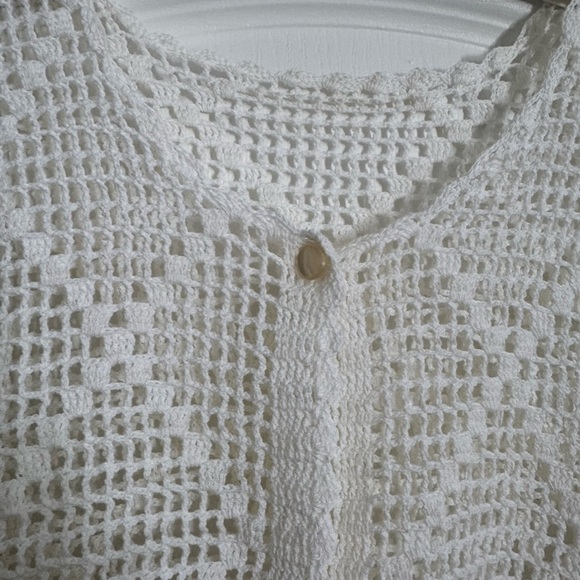 Handmade beautifull crochet short sleeve jacket. Great for any occasion - Picture 5 of 7